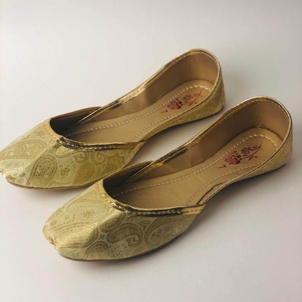NEW Woman’s Punjabi Jutti Flats